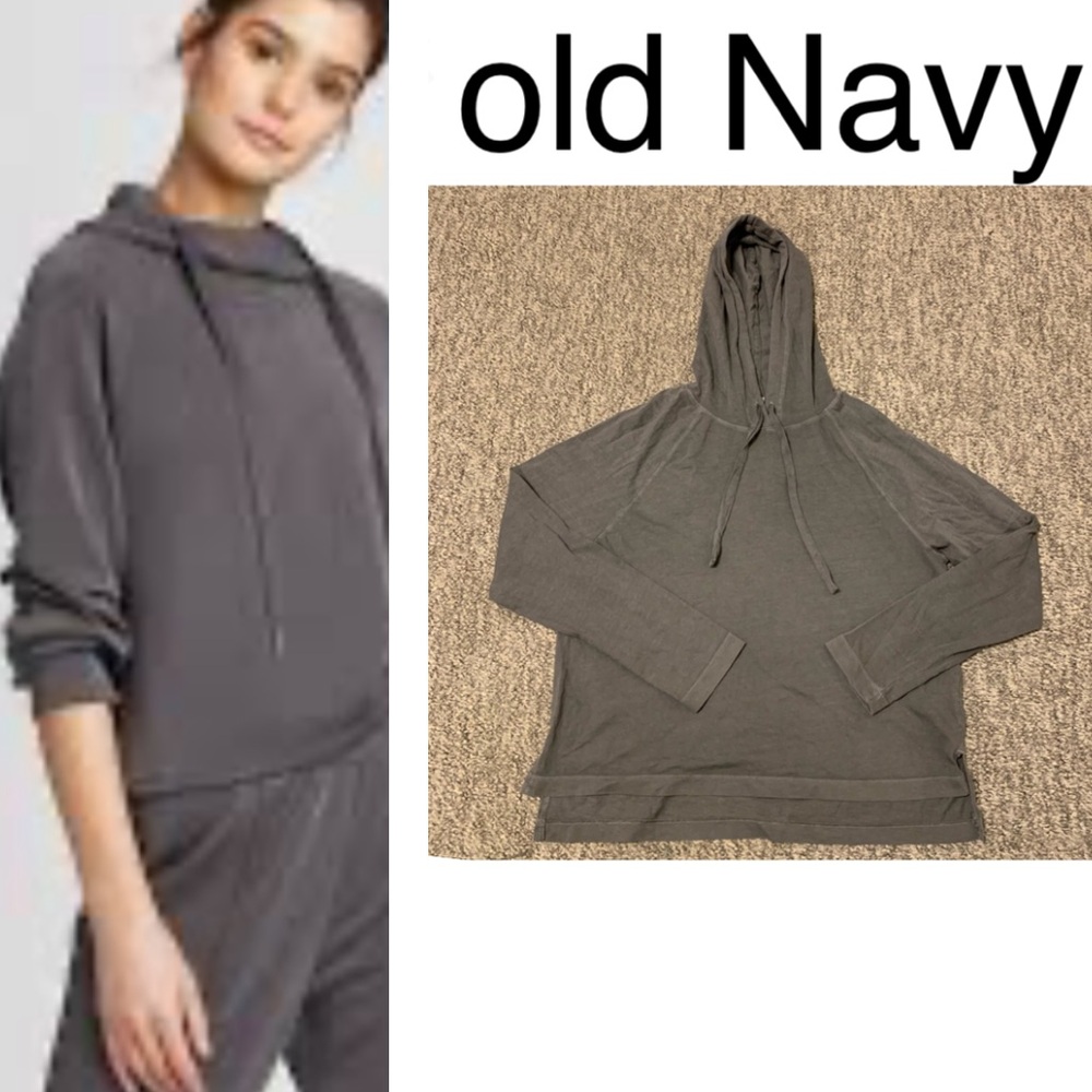 Gray Sweatshirt for Casual Comfort